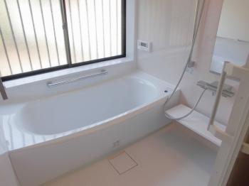 明るい浴室が完成