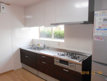 新しいキッチンはとても快適で別世界のようです！　大垣市興福地町Ｉ様邸キッチンリフォーム事例